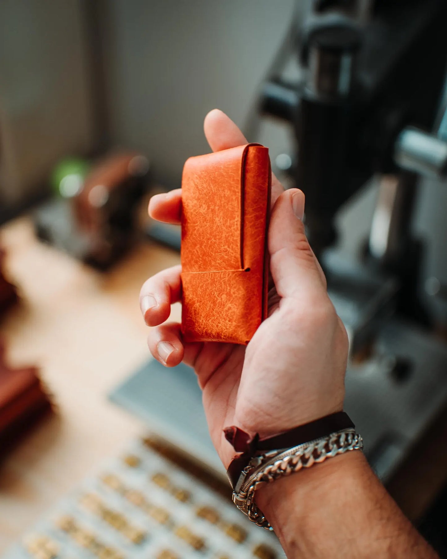 Leather Minimalist Wallet – Slim Handmade Card Holder for Men (Brown)