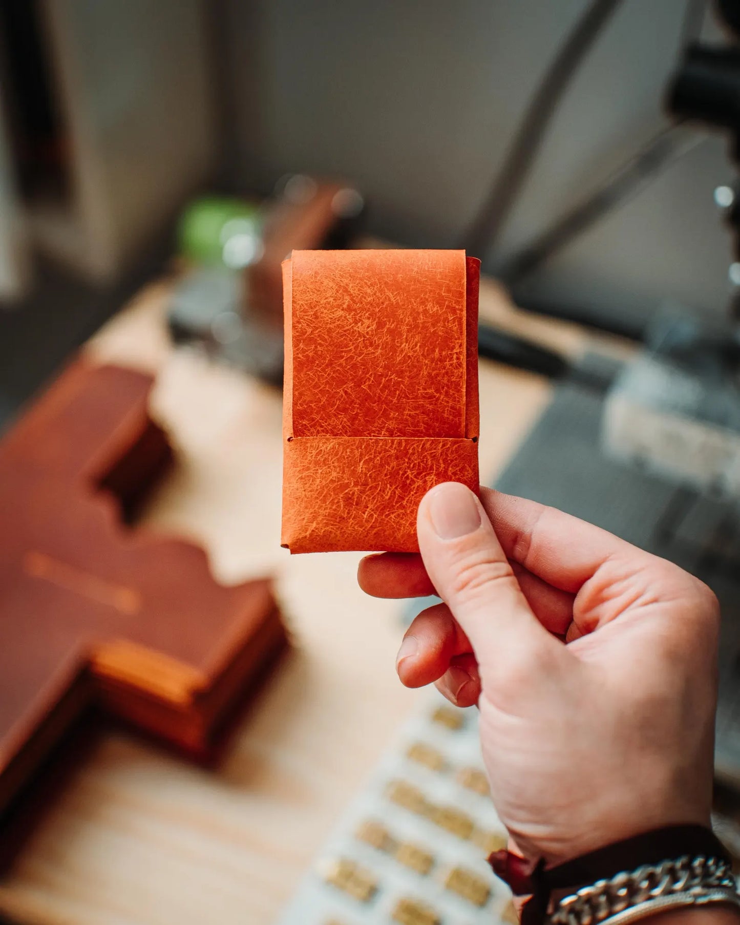 Leather Minimalist Wallet – Slim Handmade Card Holder for Men (Brown)